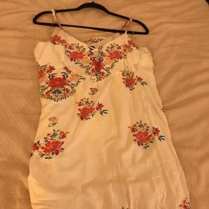 White linen dress with floral print